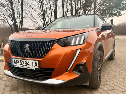 Желтый Пежо 2008, объемом двигателя 1.2 л и пробегом 103 тыс. км за 21800 $, фото 1 на Automoto.ua