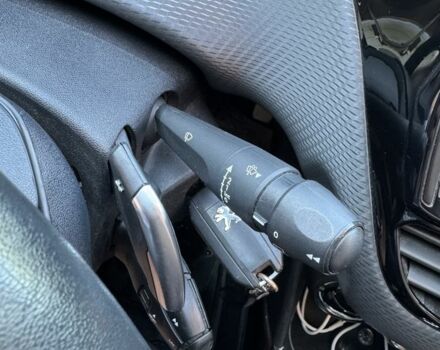 Пежо 2008 2013 в Косове на Automoto.ua Серый Пежо 2008, объемом двигателя 1.2 л и пробегом 130 тыс. км за 8300 $, фото 17 на Automoto.ua