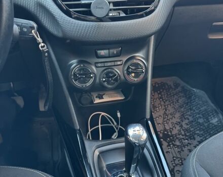 Пежо 2008 2013 в Косове на Automoto.ua Серый Пежо 2008, объемом двигателя 1.2 л и пробегом 130 тыс. км за 8300 $, фото 14 на Automoto.ua