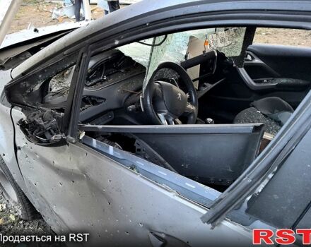 Серый Пежо 2008, объемом двигателя 12 л и пробегом 90 тыс. км за 1330 $, фото 4 на Automoto.ua
