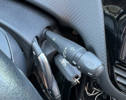 Сірий Пежо 2008, об'ємом двигуна 1.2 л та пробігом 128 тис. км за 8350 $, фото 16 на Automoto.ua