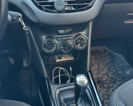 Сірий Пежо 2008, об'ємом двигуна 1.2 л та пробігом 128 тис. км за 8350 $, фото 15 на Automoto.ua