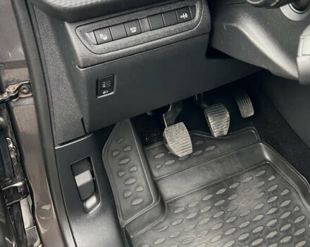 Серый Пежо 2008, объемом двигателя 1.6 л и пробегом 168 тыс. км за 10300 $, фото 13 на Automoto.ua