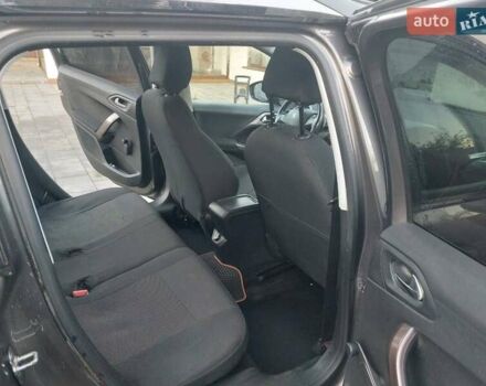 Пежо 2008 2014 у Дунаевцах на Automoto.ua Сірий Пежо 2008, об'ємом двигуна 1.6 л та пробігом 179 тис. км за 10000 $, фото 3 на Automoto.ua