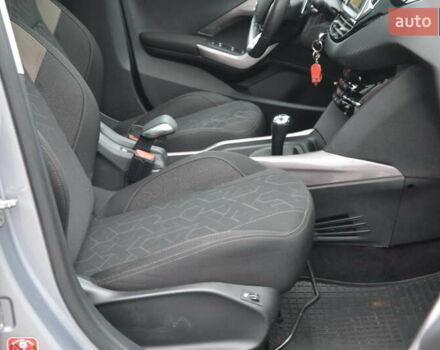Серый Пежо 2008, объемом двигателя 1.2 л и пробегом 88 тыс. км за 10999 $, фото 37 на Automoto.ua