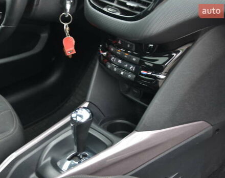 Серый Пежо 2008, объемом двигателя 1.2 л и пробегом 88 тыс. км за 10999 $, фото 39 на Automoto.ua