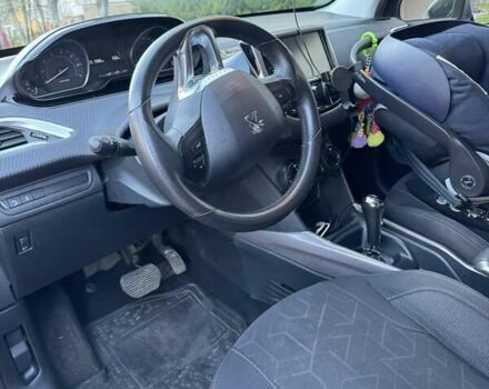 Пежо 2008 2016 у Львові на Automoto.ua Сірий Пежо 2008, об'ємом двигуна 1.2 л та пробігом 52 тис. км за 11500 $, фото 2 на Automoto.ua