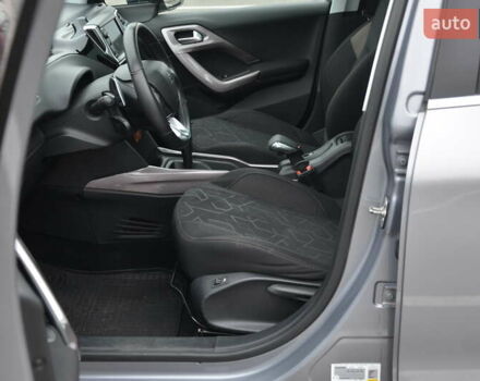 Сірий Пежо 2008, об'ємом двигуна 1.2 л та пробігом 88 тис. км за 11500 $, фото 24 на Automoto.ua