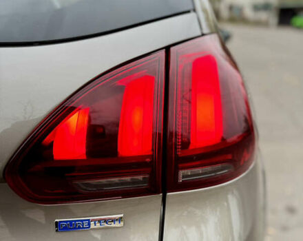 Серый Пежо 2008, объемом двигателя 1.2 л и пробегом 67 тыс. км за 13600 $, фото 7 на Automoto.ua