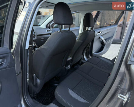 Пежо 2008 2017 у Києві на Automoto.ua Сірий Пежо 2008, об'ємом двигуна 1.2 л та пробігом 77 тис. км за 10900 $, фото 15 на Automoto.ua