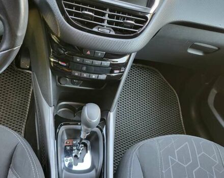 Сірий Пежо 2008, об'ємом двигуна 1.2 л та пробігом 85 тис. км за 11600 $, фото 8 на Automoto.ua
