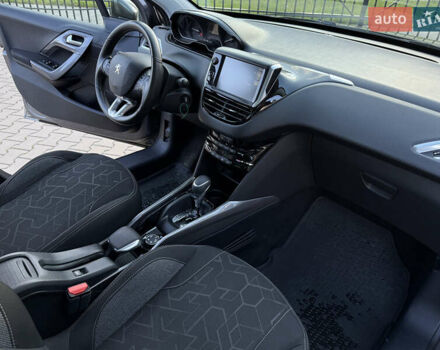 Пежо 2008 2017 у Києві на Automoto.ua Сірий Пежо 2008, об'ємом двигуна 1.2 л та пробігом 77 тис. км за 10900 $, фото 18 на Automoto.ua