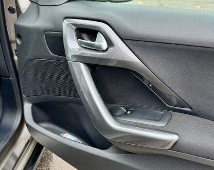 Серый Пежо 2008, объемом двигателя 1.2 л и пробегом 67 тыс. км за 13600 $, фото 23 на Automoto.ua