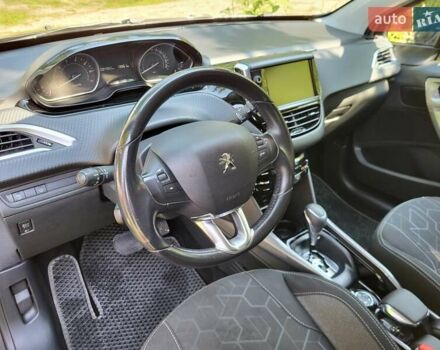 Сірий Пежо 2008, об'ємом двигуна 1.2 л та пробігом 85 тис. км за 11600 $, фото 6 на Automoto.ua