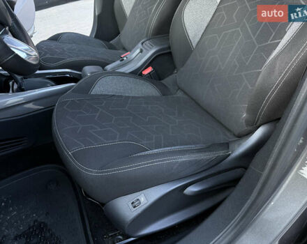 Пежо 2008 2017 у Києві на Automoto.ua Сірий Пежо 2008, об'ємом двигуна 1.2 л та пробігом 77 тис. км за 10900 $, фото 12 на Automoto.ua