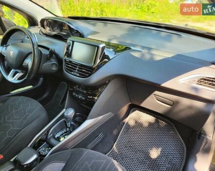 Сірий Пежо 2008, об'ємом двигуна 1.2 л та пробігом 85 тис. км за 11600 $, фото 9 на Automoto.ua