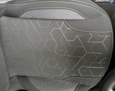 Пежо 2008 2019 в Киеве на Automoto.ua Серый Пежо 2008, объемом двигателя 1.2 л и пробегом 45 тыс. км за 13800 $, фото 16 на Automoto.ua