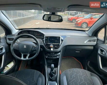 Пежо 2008 2019 у Києві на Automoto.ua Сірий Пежо 2008, об'ємом двигуна 1.2 л та пробігом 51 тис. км за 10950 $, фото 11 на Automoto.ua
