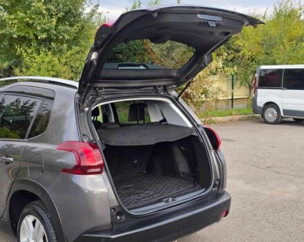 Пежо 2008 2019 в Хмельницком на Automoto.ua Серый Пежо 2008, объемом двигателя 1.2 л и пробегом 65 тыс. км за 11899 $, фото 3 на Automoto.ua