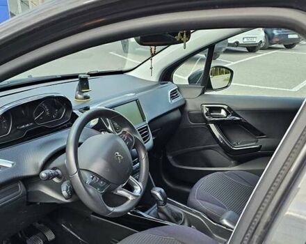 Сірий Пежо 2008, об'ємом двигуна 1.2 л та пробігом 40 тис. км за 14000 $, фото 7 на Automoto.ua
