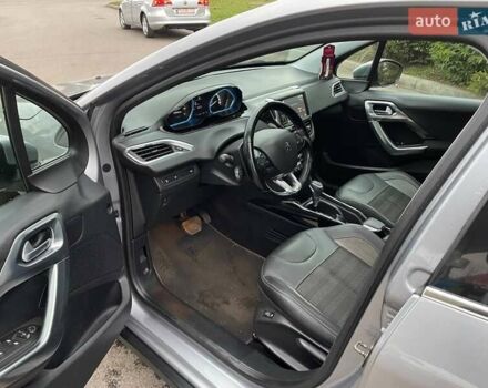 Серый Пежо 2008, объемом двигателя 1.2 л и пробегом 200 тыс. км за 12200 $, фото 7 на Automoto.ua