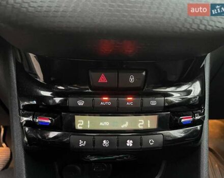 Серый Пежо 2008, объемом двигателя 1.2 л и пробегом 200 тыс. км за 12200 $, фото 20 на Automoto.ua