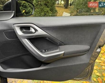 Пежо 2008 2019 в Киеве на Automoto.ua Серый Пежо 2008, объемом двигателя 1.2 л и пробегом 45 тыс. км за 13800 $, фото 22 на Automoto.ua