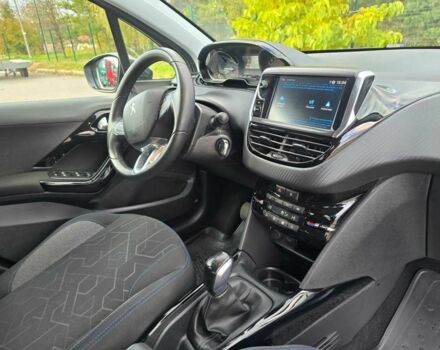 Пежо 2008 2019 в Хмельницком на Automoto.ua Серый Пежо 2008, объемом двигателя 1.2 л и пробегом 65 тыс. км за 11899 $, фото 13 на Automoto.ua