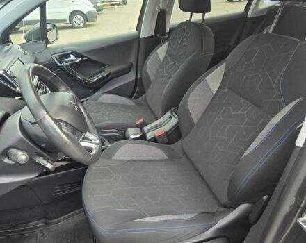 Пежо 2008 2019 в Хмельницком на Automoto.ua Серый Пежо 2008, объемом двигателя 1.2 л и пробегом 65 тыс. км за 11899 $, фото 17 на Automoto.ua