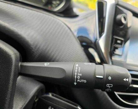 Пежо 2008 2019 в Хмельницком на Automoto.ua Серый Пежо 2008, объемом двигателя 1.2 л и пробегом 65 тыс. км за 11899 $, фото 20 на Automoto.ua