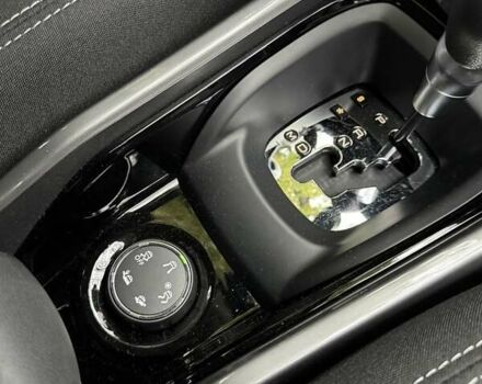 Пежо 2008 2019 в Киеве на Automoto.ua Серый Пежо 2008, объемом двигателя 1.2 л и пробегом 45 тыс. км за 13800 $, фото 9 на Automoto.ua