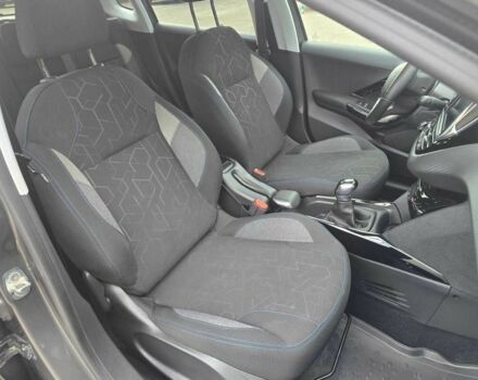 Пежо 2008 2019 в Хмельницком на Automoto.ua Серый Пежо 2008, объемом двигателя 1.2 л и пробегом 65 тыс. км за 11899 $, фото 16 на Automoto.ua