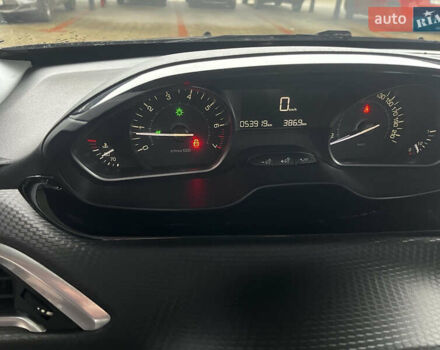 Серый Пежо 2008, объемом двигателя 1.2 л и пробегом 53 тыс. км за 10200 $, фото 12 на Automoto.ua