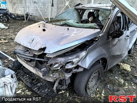 Пежо 2008 2015 у Запоріжжя на Automoto.ua Сірий Пежо 2008, об'ємом двигуна 12 л та пробігом 90 тис. км за 1330 $, фото 1 на Automoto.ua