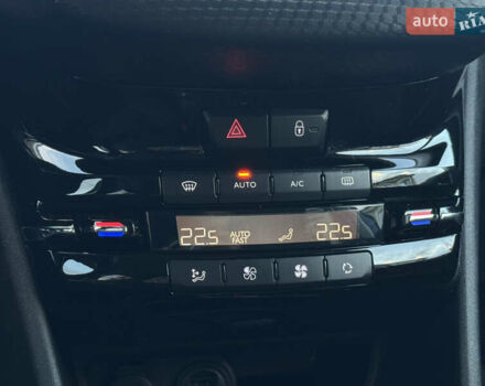 Пежо 2008 2019 у Одесі на Automoto.ua Синій Пежо 2008, об'ємом двигуна 1.2 л та пробігом 92 тис. км за 14500 $, фото 24 на Automoto.ua