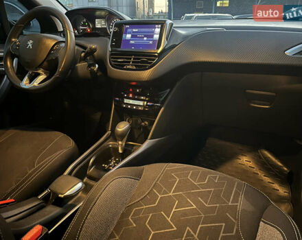 Зелений Пежо 2008, об'ємом двигуна 1.2 л та пробігом 116 тис. км за 11750 $, фото 10 на Automoto.ua