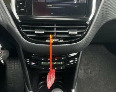 Зеленый Пежо 2008, объемом двигателя 1.2 л и пробегом 85 тыс. км за 9900 $, фото 25 на Automoto.ua