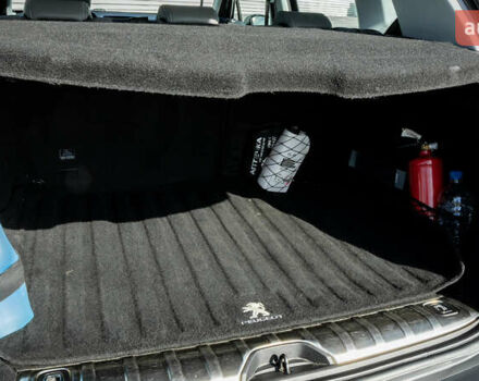 Зелений Пежо 2008, об'ємом двигуна 1.2 л та пробігом 45 тис. км за 12500 $, фото 16 на Automoto.ua