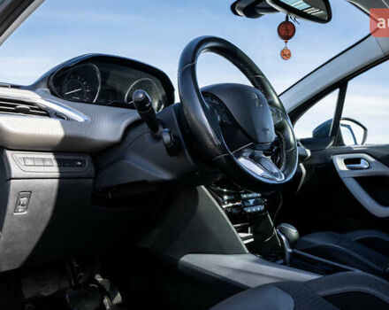 Зелений Пежо 2008, об'ємом двигуна 1.2 л та пробігом 45 тис. км за 12500 $, фото 3 на Automoto.ua