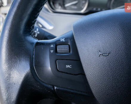 Зелений Пежо 2008, об'ємом двигуна 1.2 л та пробігом 45 тис. км за 12500 $, фото 26 на Automoto.ua