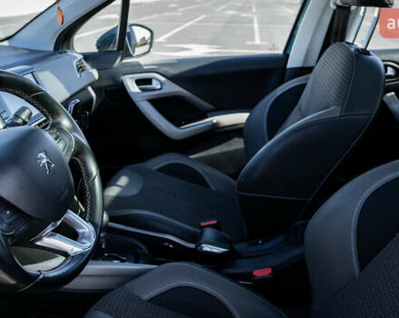 Зелений Пежо 2008, об'ємом двигуна 1.2 л та пробігом 45 тис. км за 12500 $, фото 40 на Automoto.ua