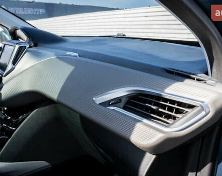 Зелений Пежо 2008, об'ємом двигуна 1.2 л та пробігом 45 тис. км за 12500 $, фото 33 на Automoto.ua