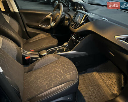 Зелений Пежо 2008, об'ємом двигуна 1.2 л та пробігом 116 тис. км за 11750 $, фото 11 на Automoto.ua