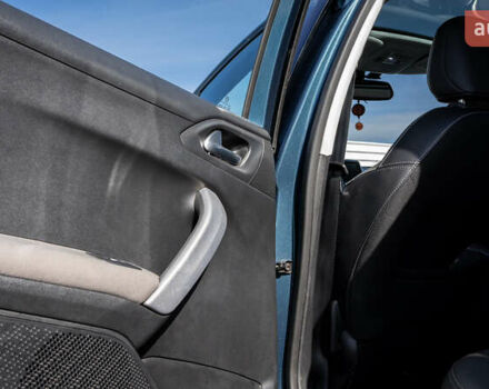 Зелений Пежо 2008, об'ємом двигуна 1.2 л та пробігом 45 тис. км за 12500 $, фото 38 на Automoto.ua