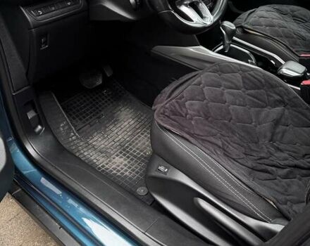 Зеленый Пежо 2008, объемом двигателя 1.2 л и пробегом 133 тыс. км за 12000 $, фото 7 на Automoto.ua