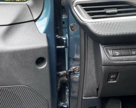 Зеленый Пежо 2008, объемом двигателя 1.2 л и пробегом 133 тыс. км за 12000 $, фото 6 на Automoto.ua