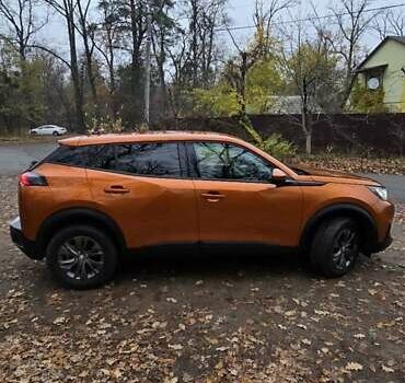 Оранжевый Пежо 2008, объемом двигателя 1.2 л и пробегом 84 тыс. км за 17500 $, фото 4 на Automoto.ua