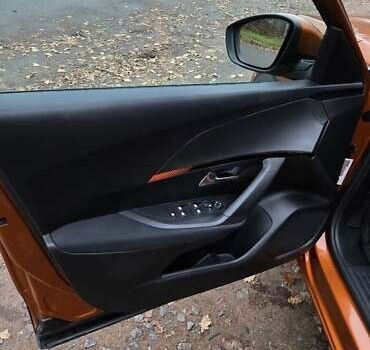 Оранжевый Пежо 2008, объемом двигателя 1.2 л и пробегом 84 тыс. км за 17500 $, фото 11 на Automoto.ua