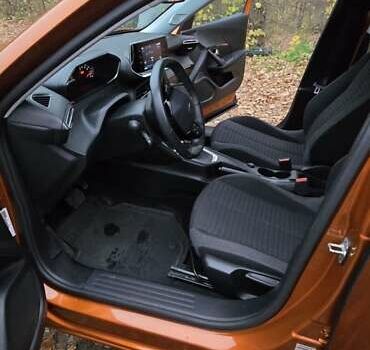 Оранжевый Пежо 2008, объемом двигателя 1.2 л и пробегом 84 тыс. км за 17500 $, фото 15 на Automoto.ua