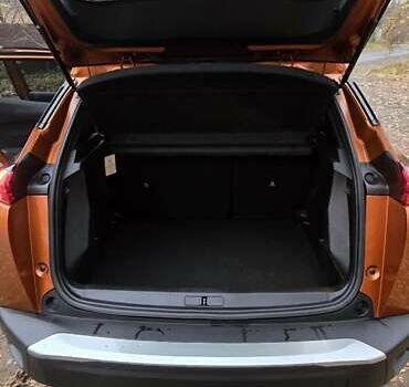 Оранжевый Пежо 2008, объемом двигателя 1.2 л и пробегом 84 тыс. км за 17500 $, фото 10 на Automoto.ua